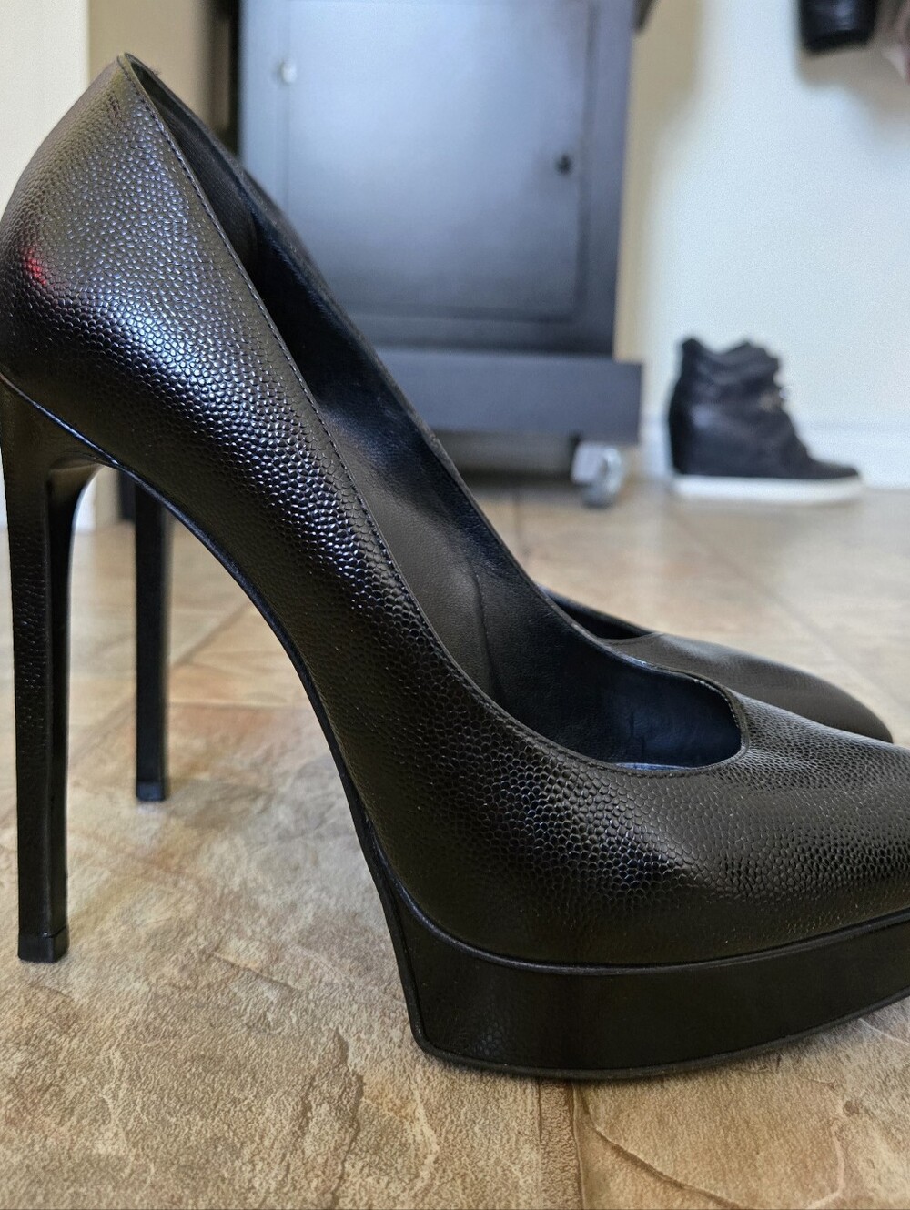 Saint Laurent Janis 80 Platform Pump Black